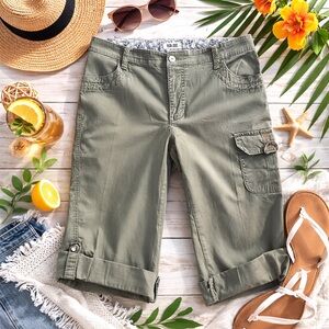 Lee Olive Cargo Capri Pants Size 8 Just Below Waist